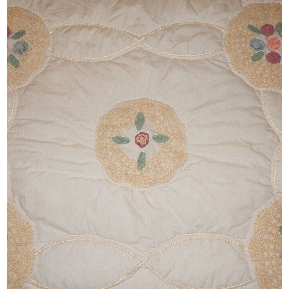 Crib Toddler Bed Comforter Cream Crocheted Roses Medallion Scalloped Edge